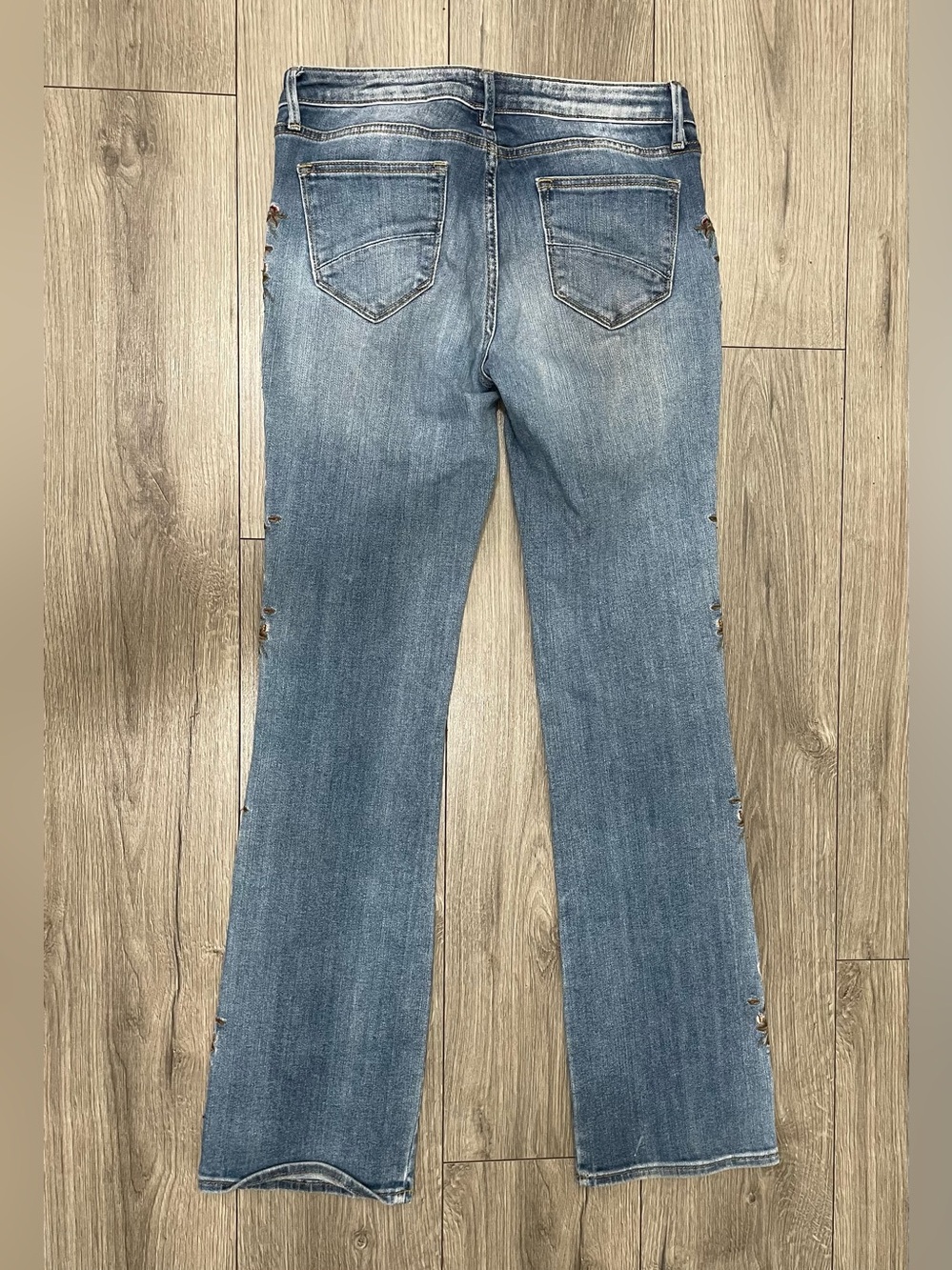 Driftwood Kelly Embroidered Floral Jeans Women's 29 Bootcut Blue Denim - Picture 7 of 7
